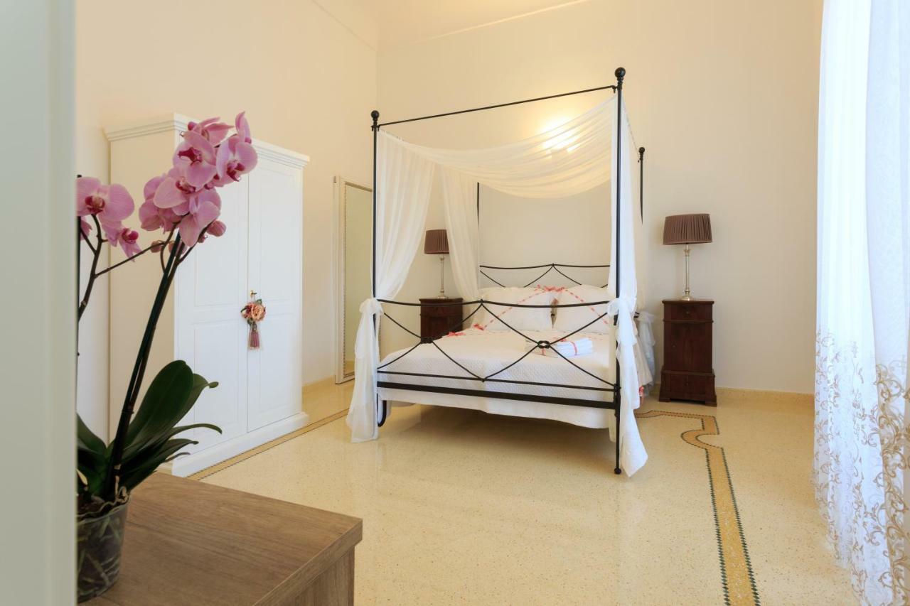Palazzo Casto Relais Hotel Taviano Kültér fotó